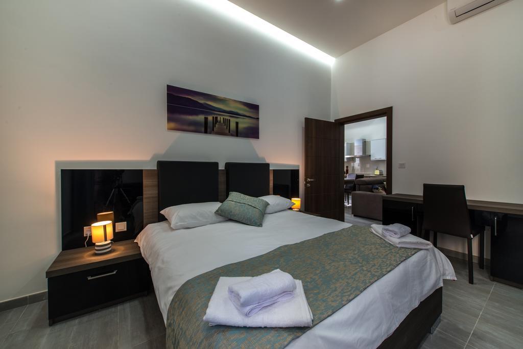 Hacienda Apartments Слима Экстерьер фото