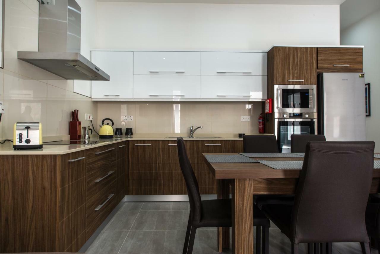 Hacienda Apartments Слима Экстерьер фото